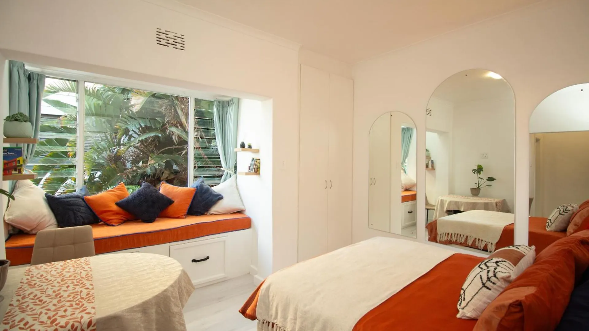 Secure, Quiet, Studio Retreat In Green Point Cape Town