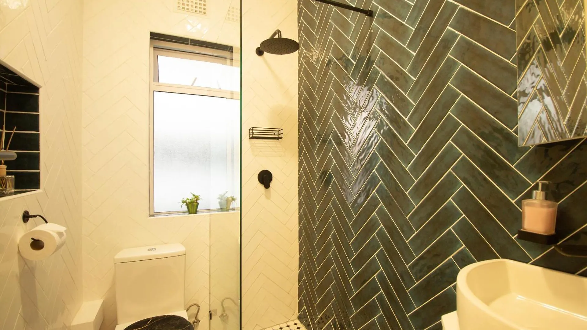 Secure, Quiet, Studio Retreat In Green Point Cape Town 0*,