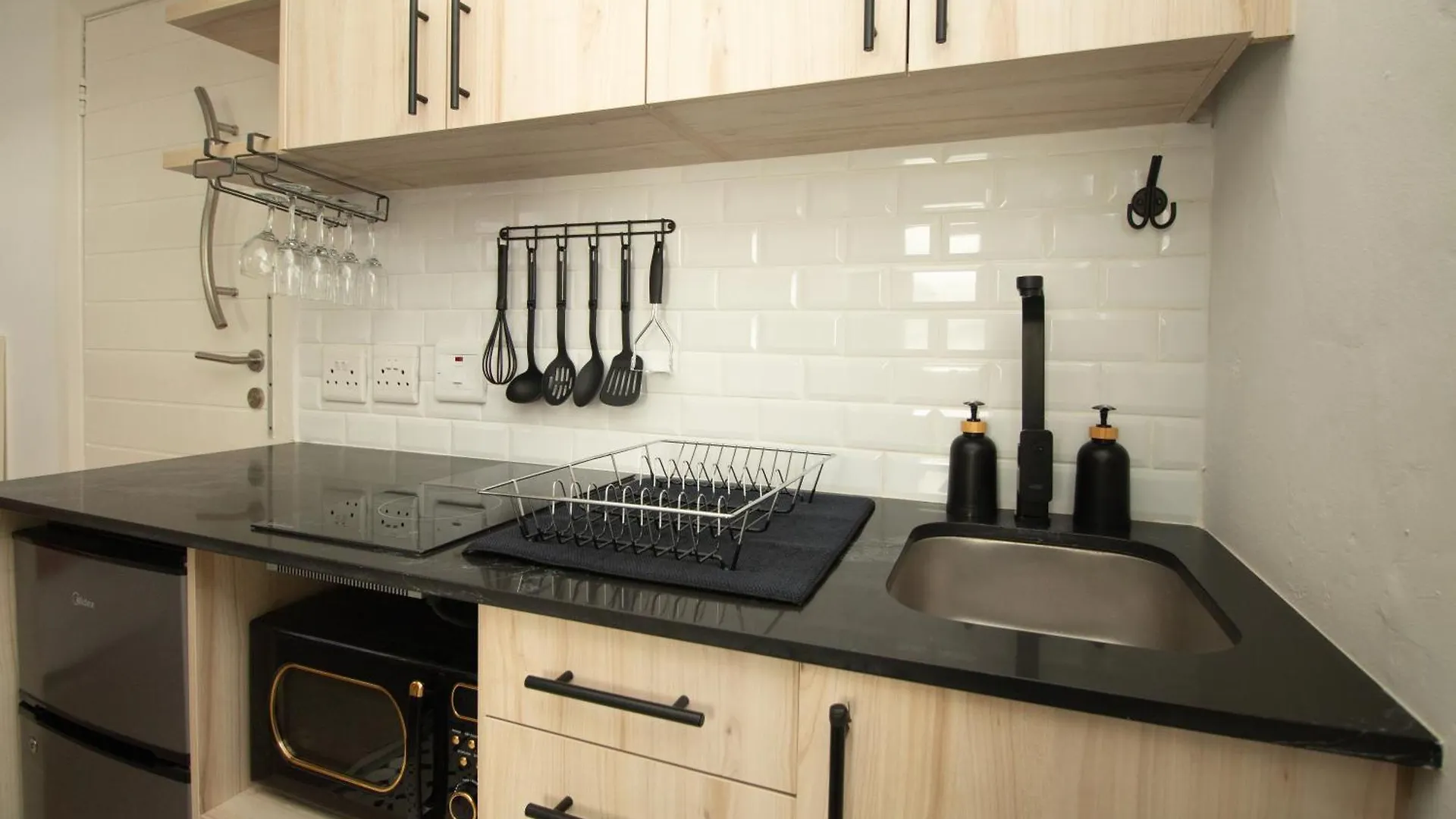 Secure, Quiet, Studio Retreat In Green Point Cape Town