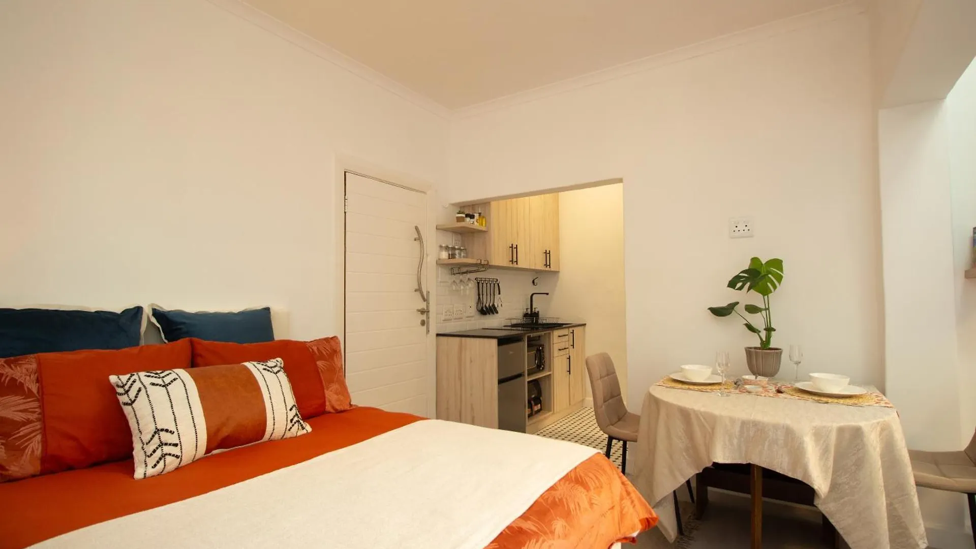 Secure, Quiet, Studio Retreat In Green Point Cape Town 0*,